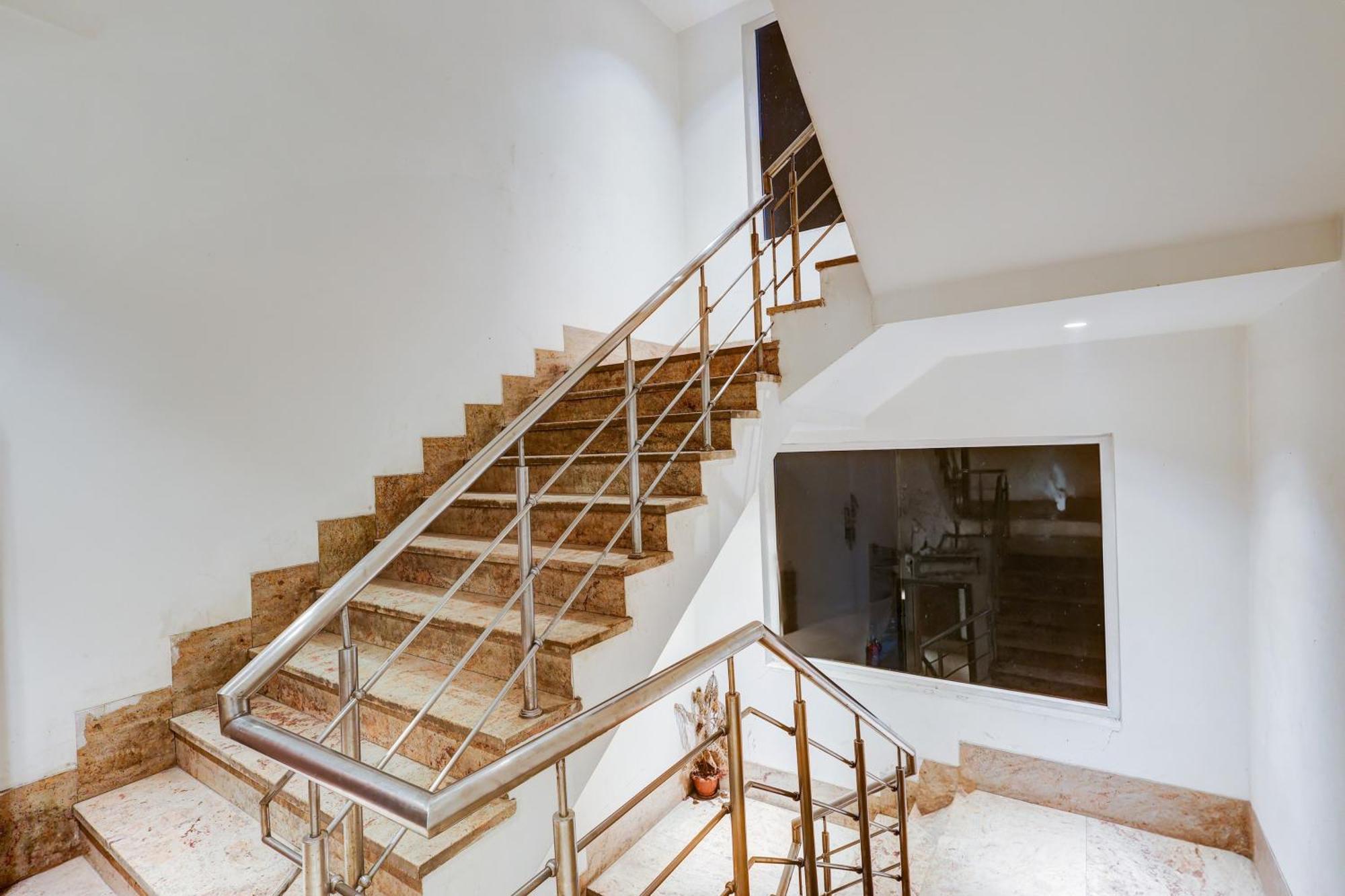 Super Townhouse Chhatarpur Near Metro Park Nové Dillí Exteriér fotografie